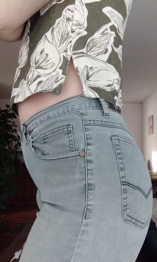 This t-shirt is a little small for me, should I wear it anyway? 💗 by ExaminationLower35