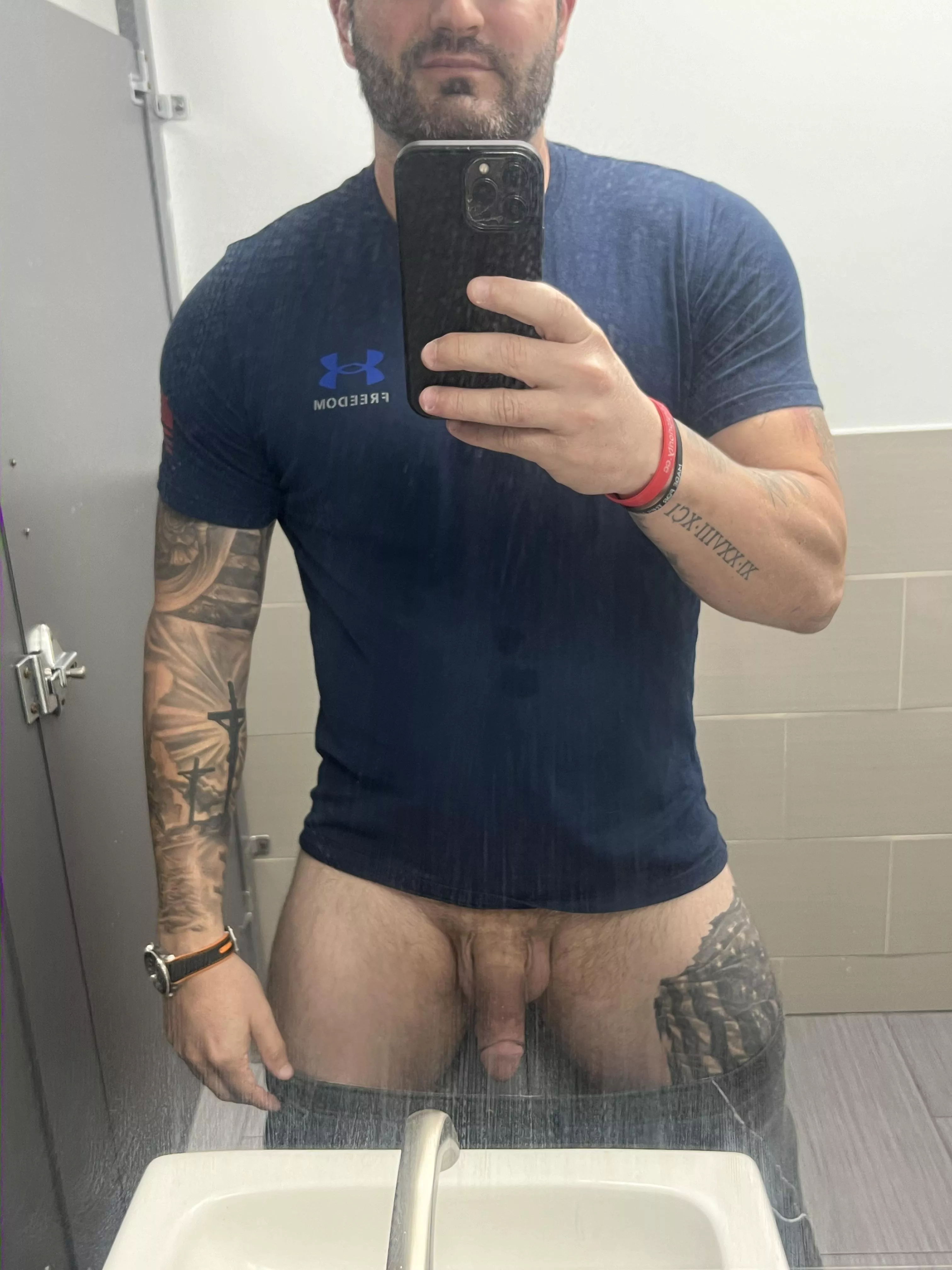 Wee work day photo posted by Dry-Communication569