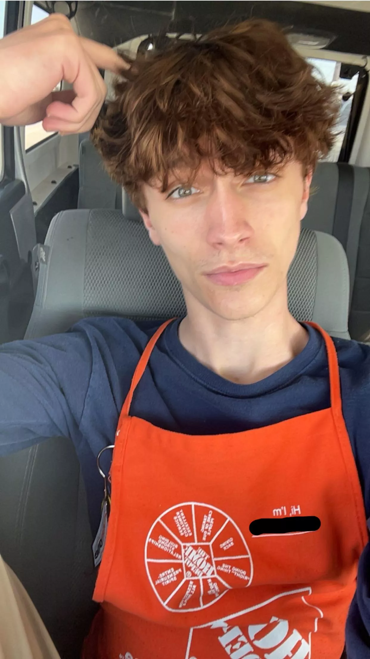 working with an apron >>> posted by Comfortable-Deal8165