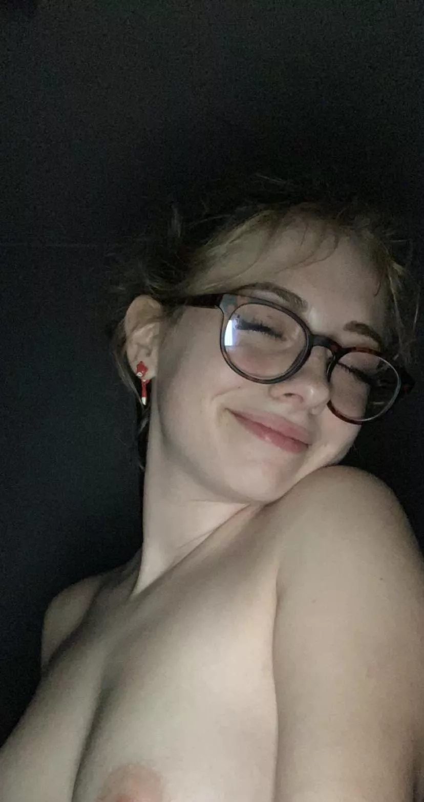 Would you come over if I was your neighbor and sent you a picture like this?  posted by Tayraycontent69