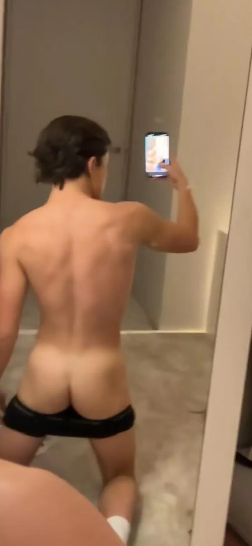 18 sub bottom looking for older doms sc h_brooke244 posted by Afraid-Tie8789