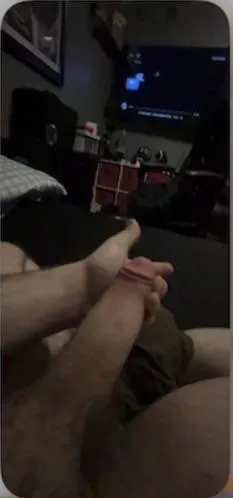 18 year old high school senior will do and send absolutley anything for💰 posted by Separate_North8131