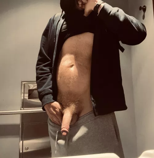 (42) ginger bush at the airport. by Fantastic-Client-213