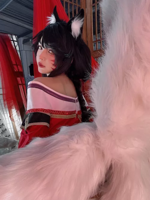 Ahri by Umeko J by _trapd00r_