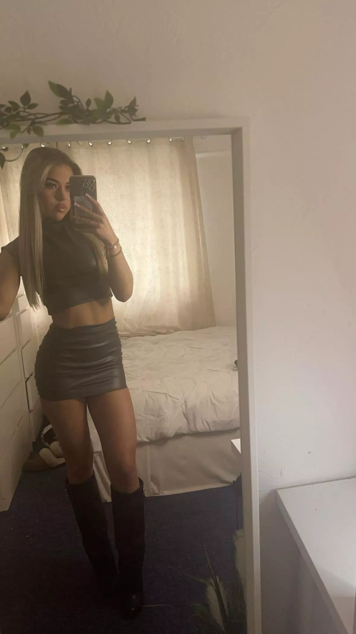 classy baddie posted by cherries_rain