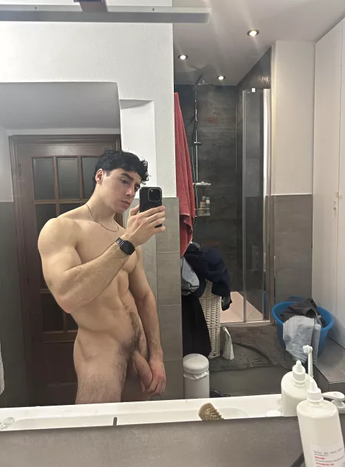 F*CK IT sending dick pics from my gallery to everyone who says hi [20] by Elegant_Reality_2028