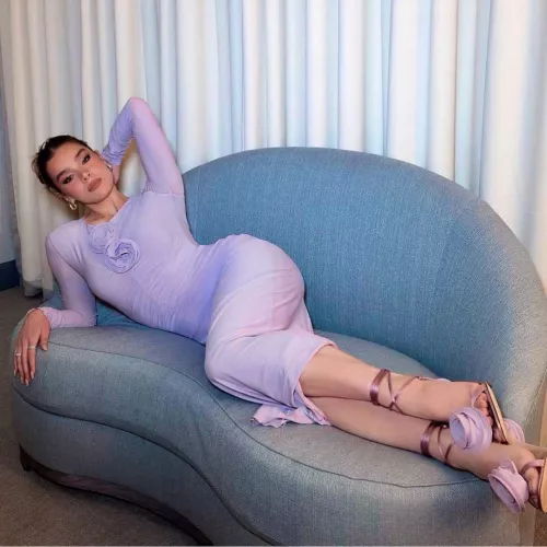 Hailee Steinfeld  by PiccoloDue8201