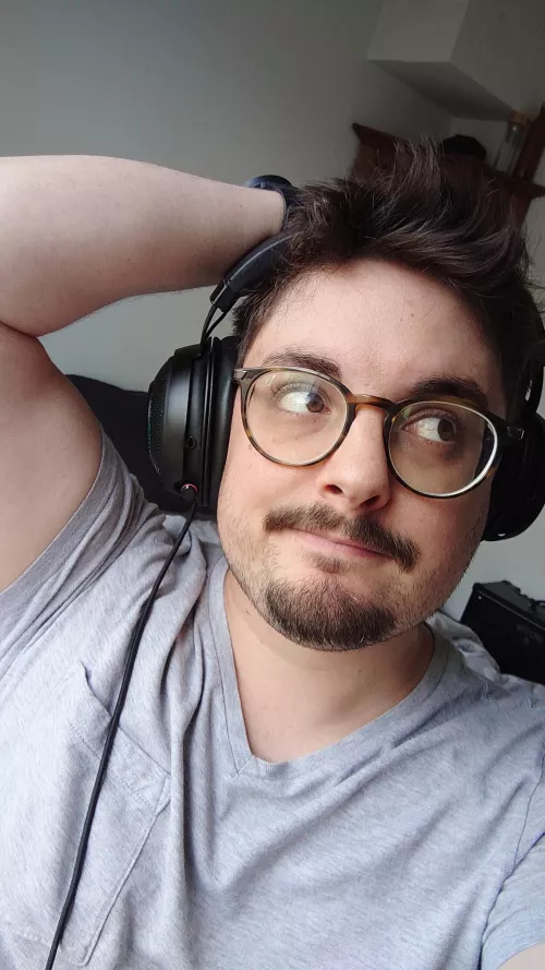 Hello gays 😋 by Azovik