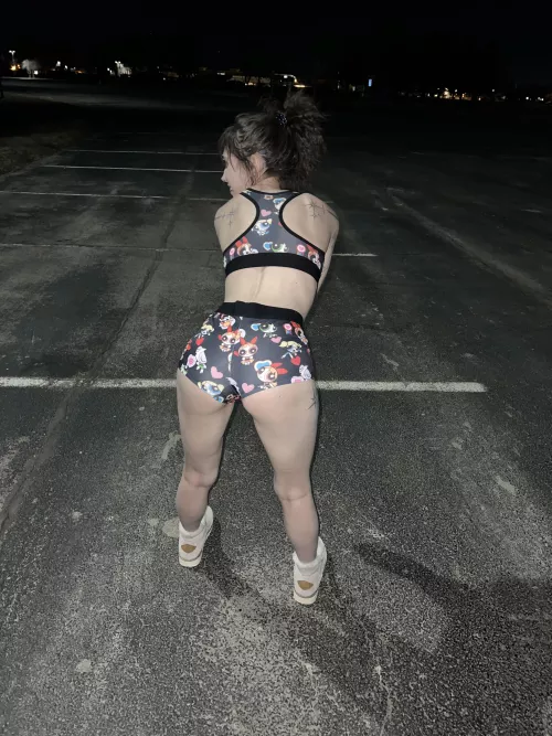 Hoping you’re into a freshly shaved brunette 🐱 by prettyaltkayyxxbabyy