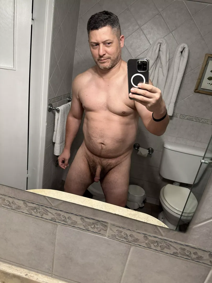 How lucky would you be if you go into the bathroom and see me like this? posted by ROD_ARG32
