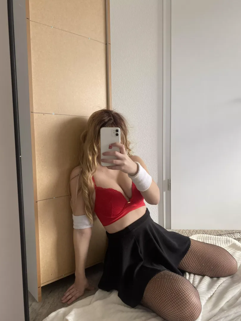 I need older men to dominate .... by liinaa_x