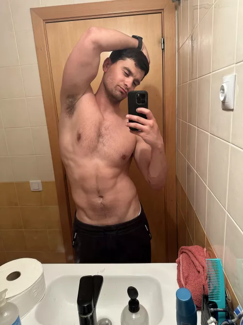 I think they will be the most brutally hot armpits you will see today🤤🥵 by realisiwak