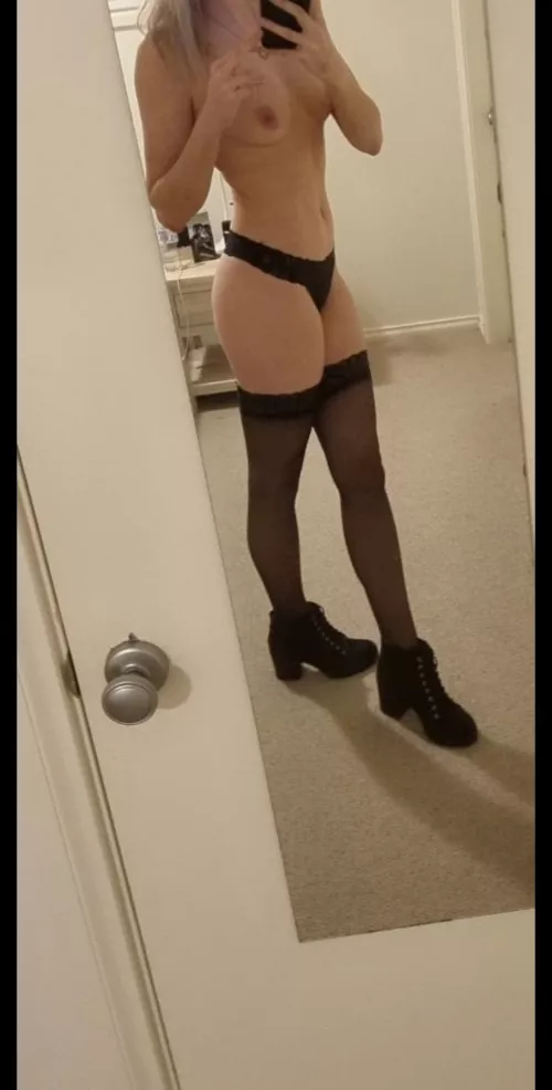 I want to be your tasty treat 🥵 by feelingboredalways