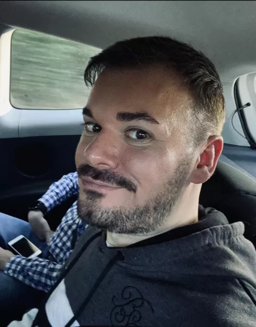 Love a road trip! some company would be nice 🚙 by A_freeman_literally