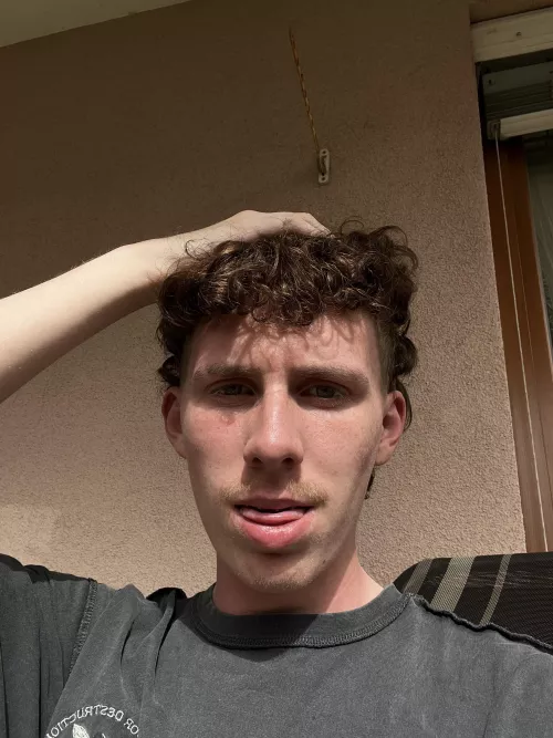 new here :) by leavejakobalone