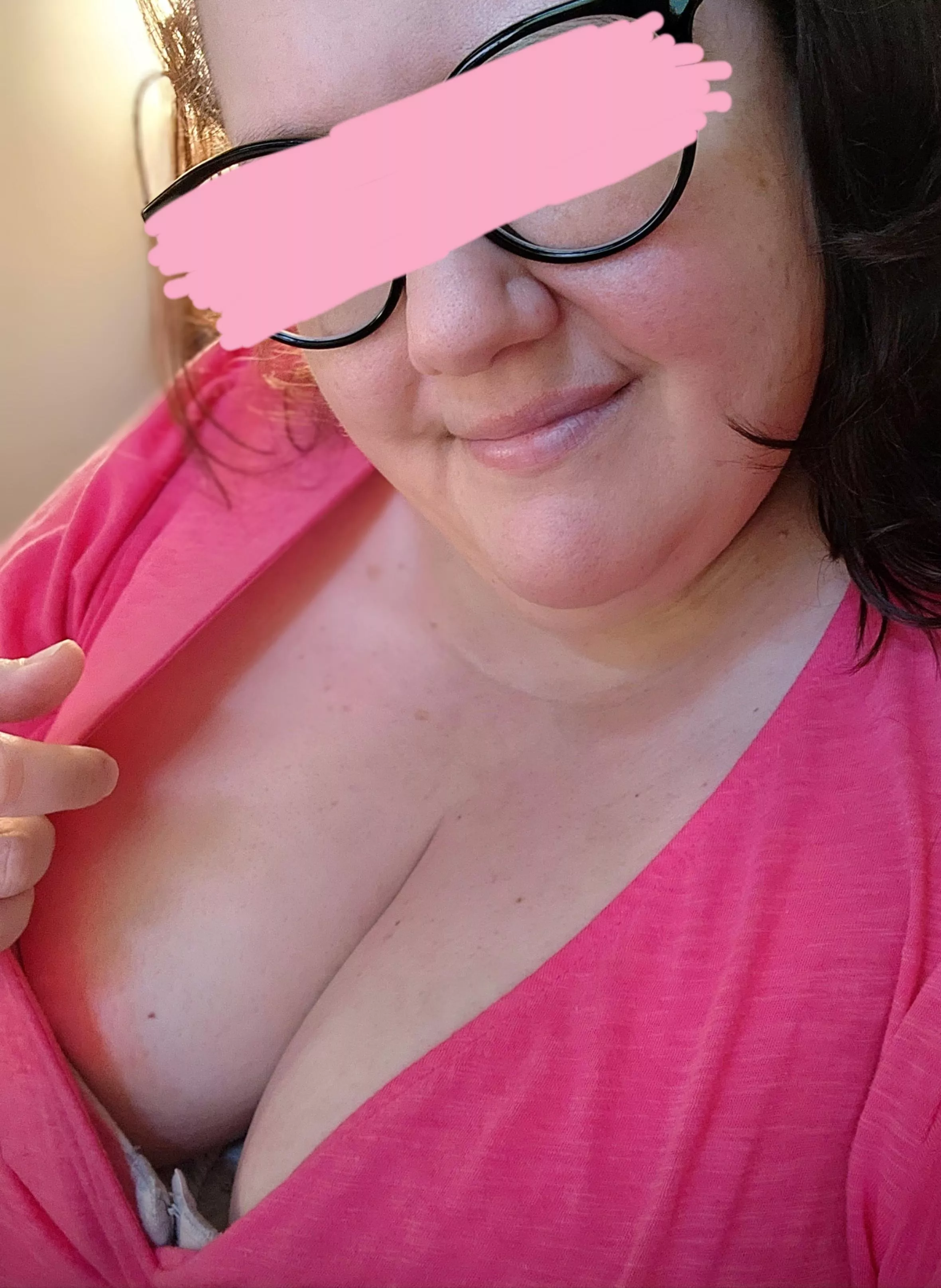 So much pink (that's what she said - sorry, I really can't help myself) posted by bbw_love_throwaway