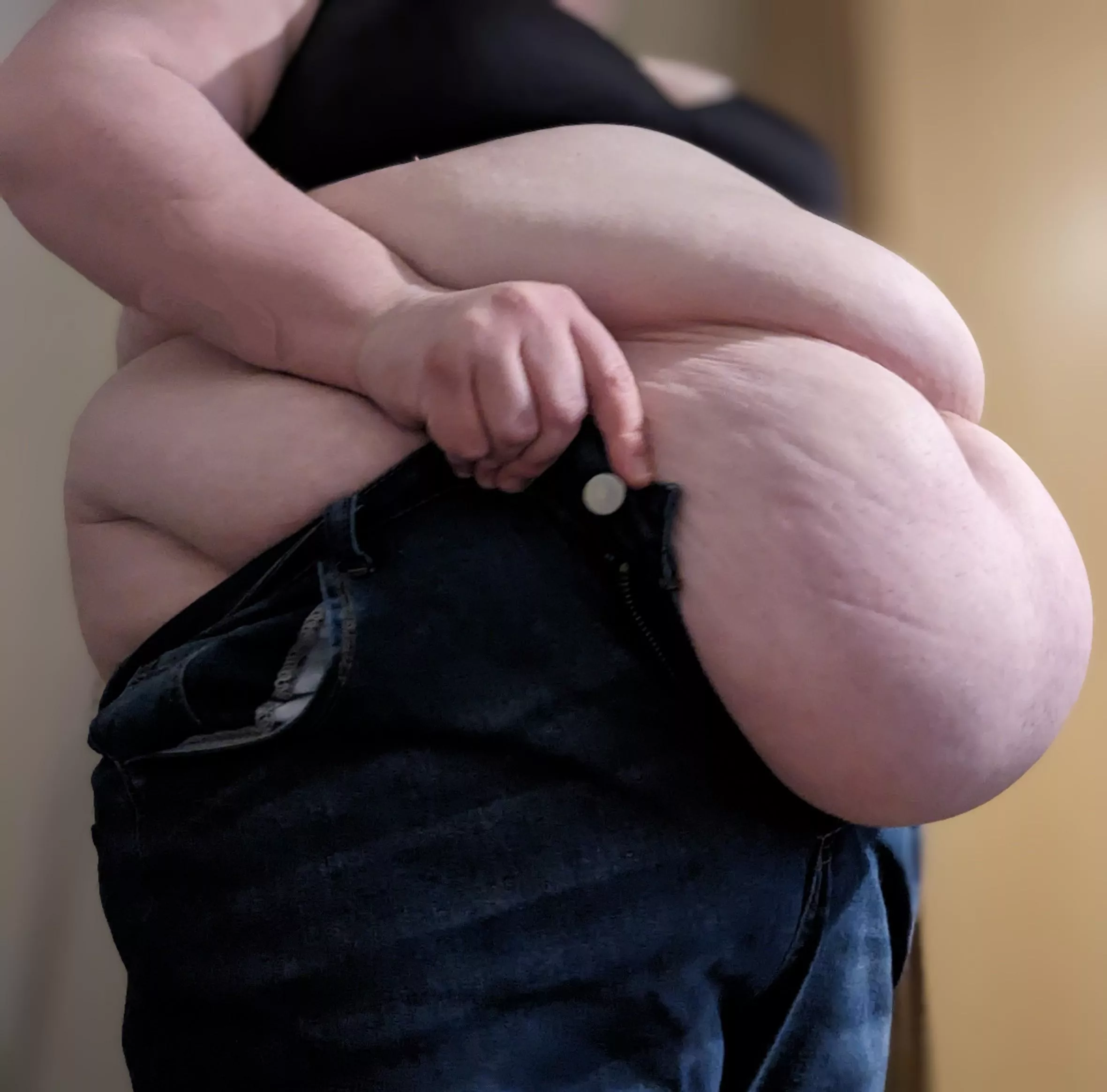 These jeans fit me 2 summers ago. Proud of my gains 🐷 posted by bbwanonxx