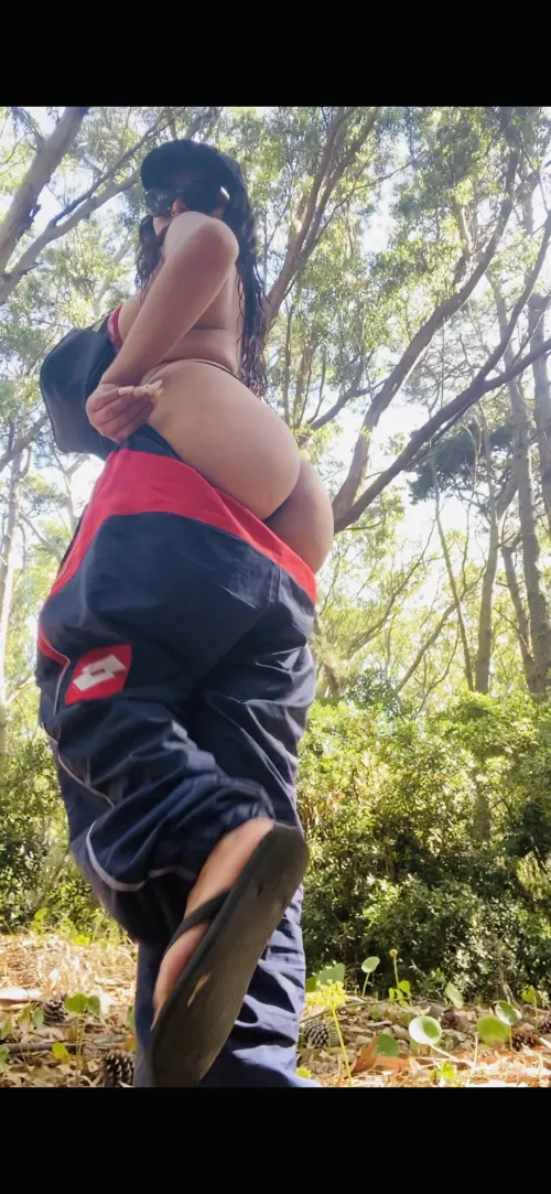 this ass is to nice to hide even in public parks by NicoRobin_Latina