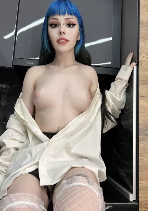 Those leg nets are so sexy, I think. by Notrooux