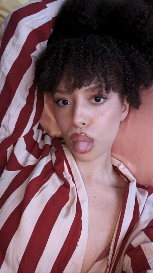 Waiting for you in nothing but this robe 👀 by xx-alien