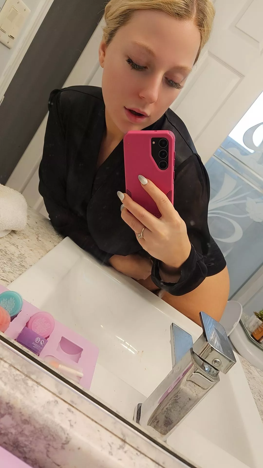 When the ass is to good 🤤 posted by hottieblondie99