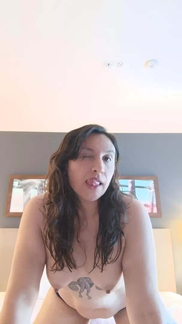 Who needs to be breast feeding  posted by rey_lozz