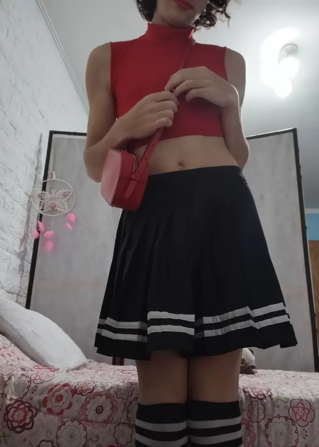 Who wanna hang out? >~< posted by Marytrap_UwU