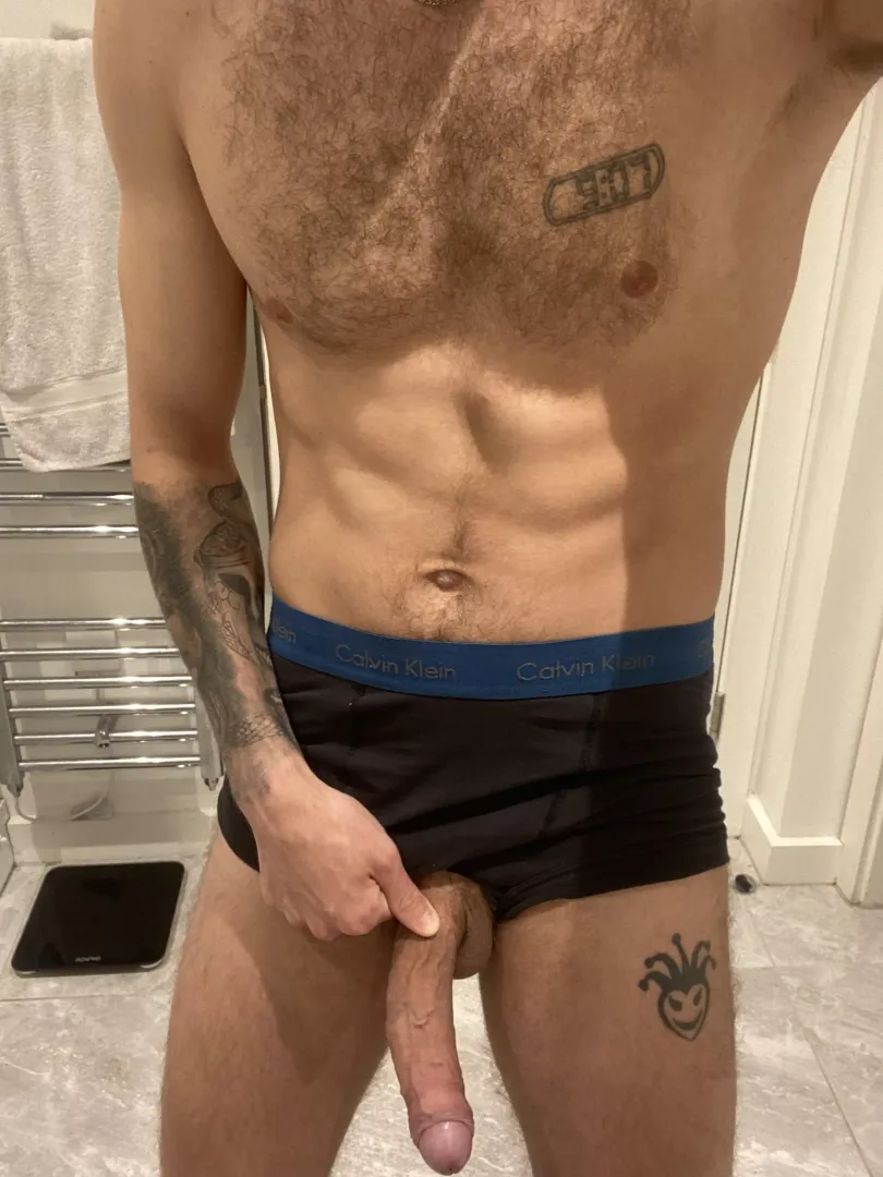Would you let a hung guy Creampie you by Captaincurve907