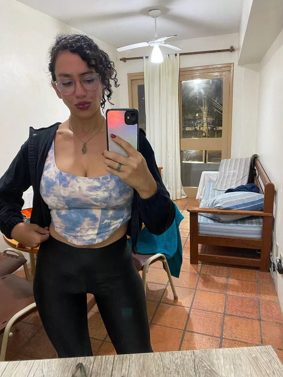 Am I pretty enough to catch your eye? posted by gabby_stimulus