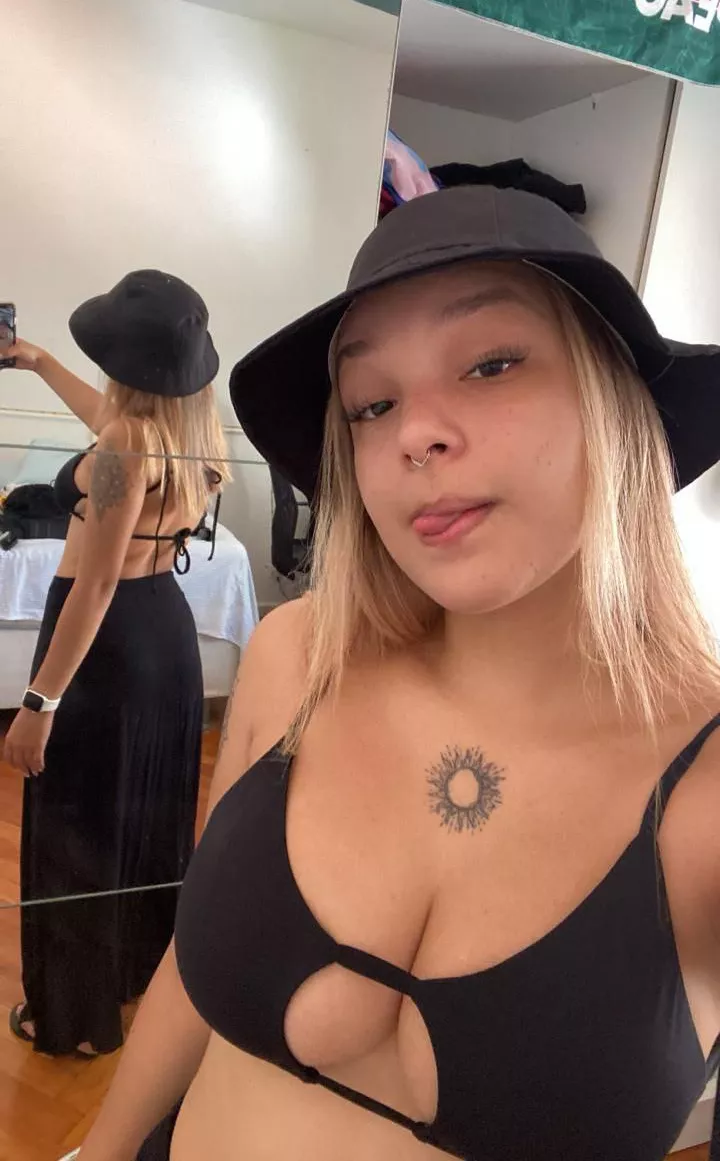 Black is always fit in Mexicana like me posted by sexysarah03