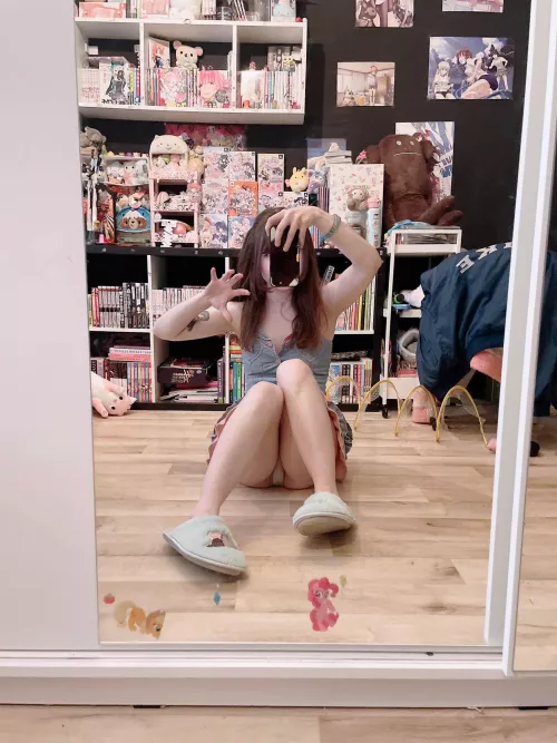 can i sit on your face? by goldenpupu