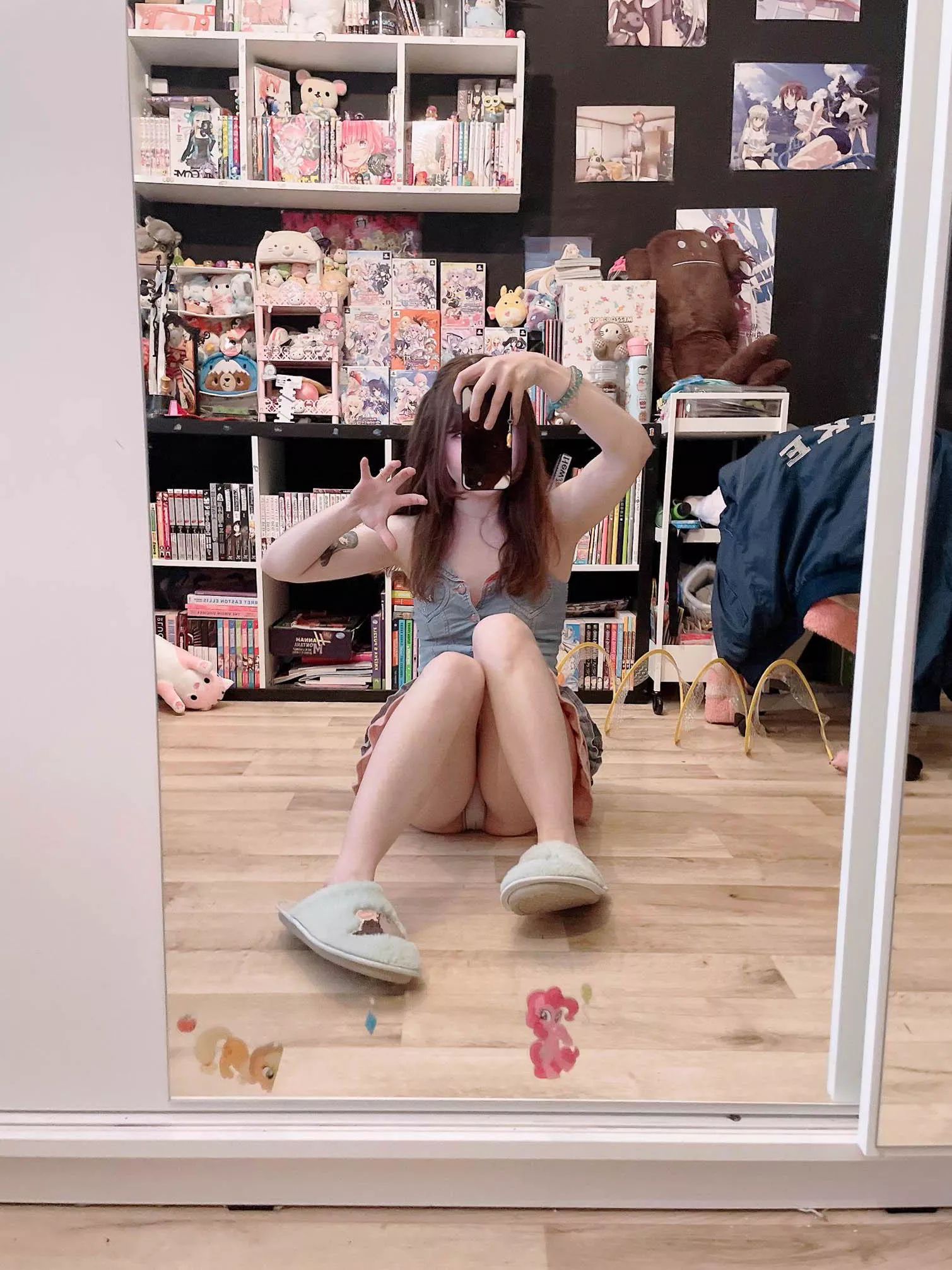 can i sit on your face? posted by goldenpupu