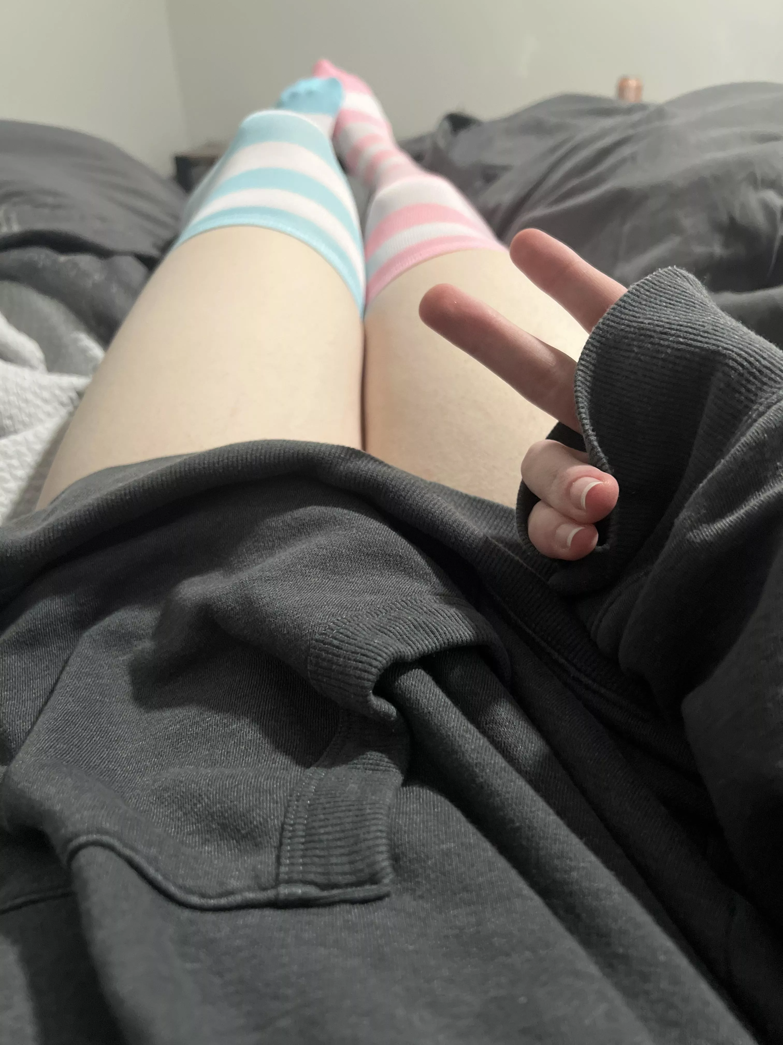 cotton candy color thigh highs :3 posted by yeign
