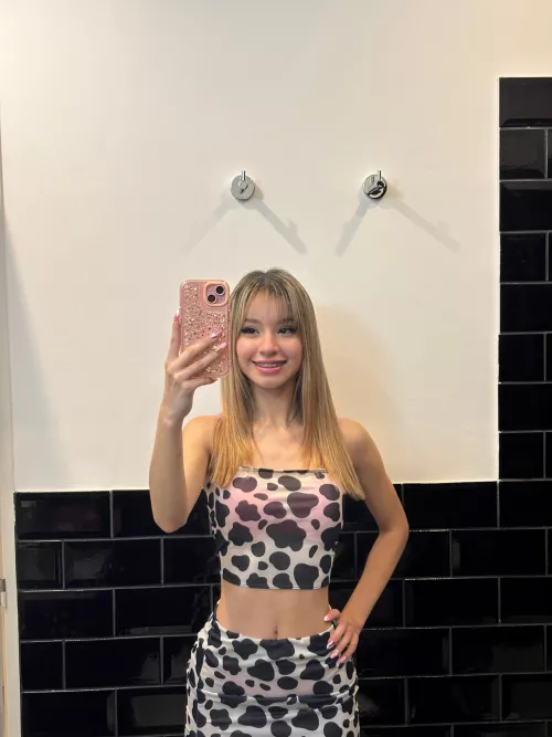 Do I look cute in this silly crop top? by Chayton560