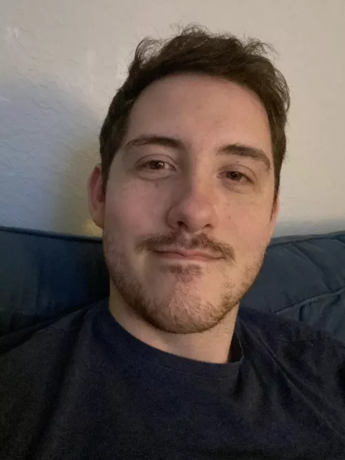 Hey there, recently single and trying to keep things together 🥹 by arcane-boi