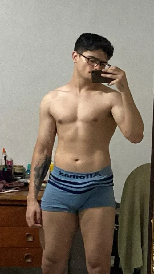 It doesnt look like but my arm is in pain [M] by metal_beans