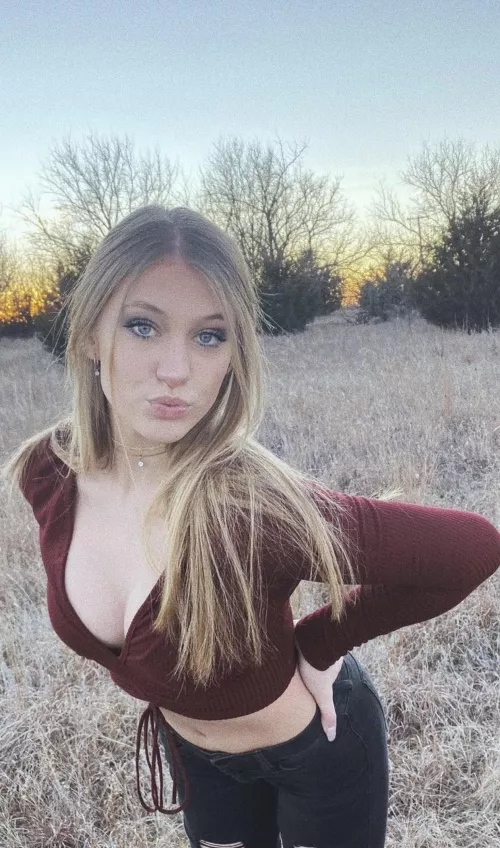 IUTR fine as hell  by OldPresentation479