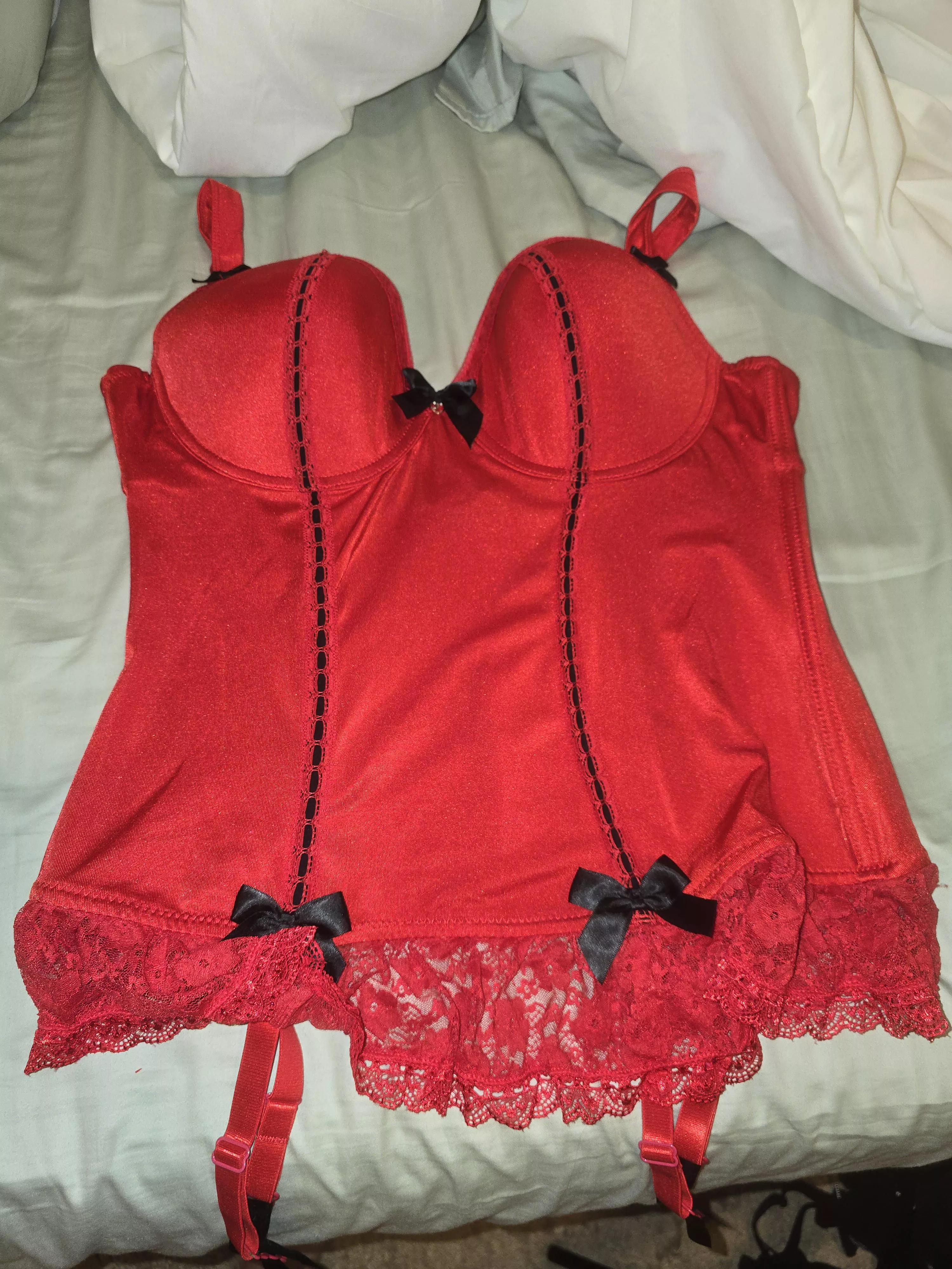 Just got in mail. cant wait to take some pics tonight.. posted by SamanthaMontvale