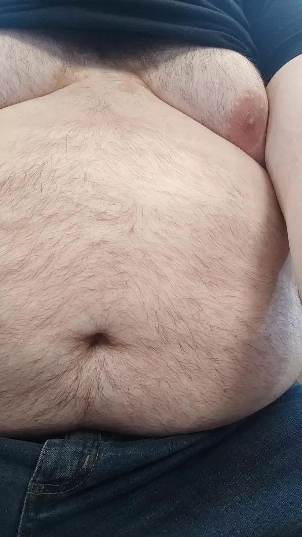 Just my little belly posted by Pretty_Ad_4153