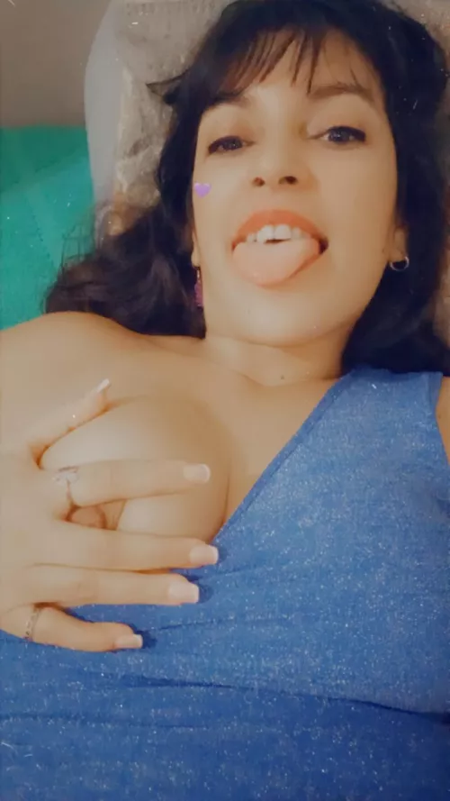 Letting my nipple out for a second 🤭 by Maria_Magdalena69