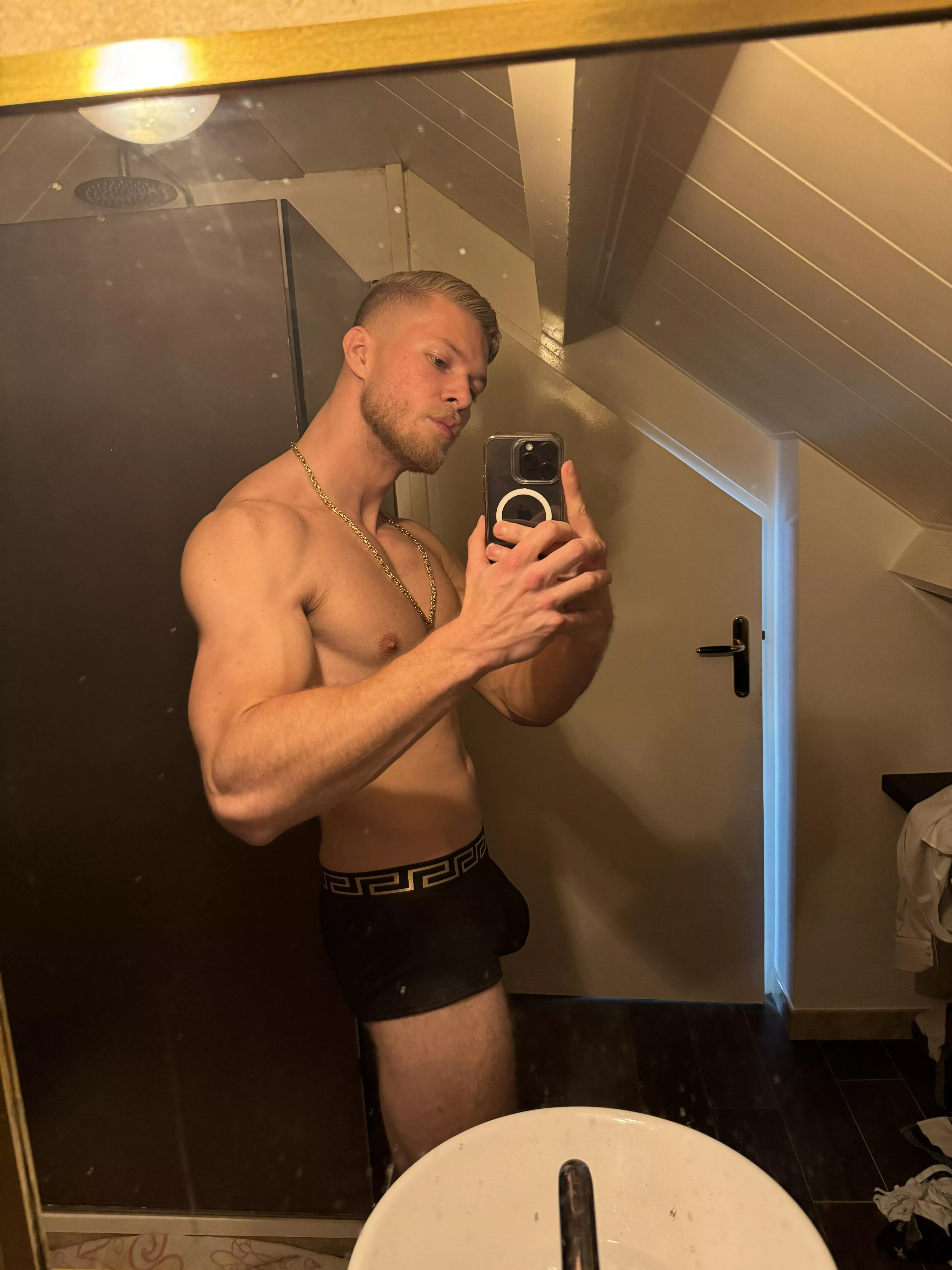 Like my undies? posted by Dutchblondee