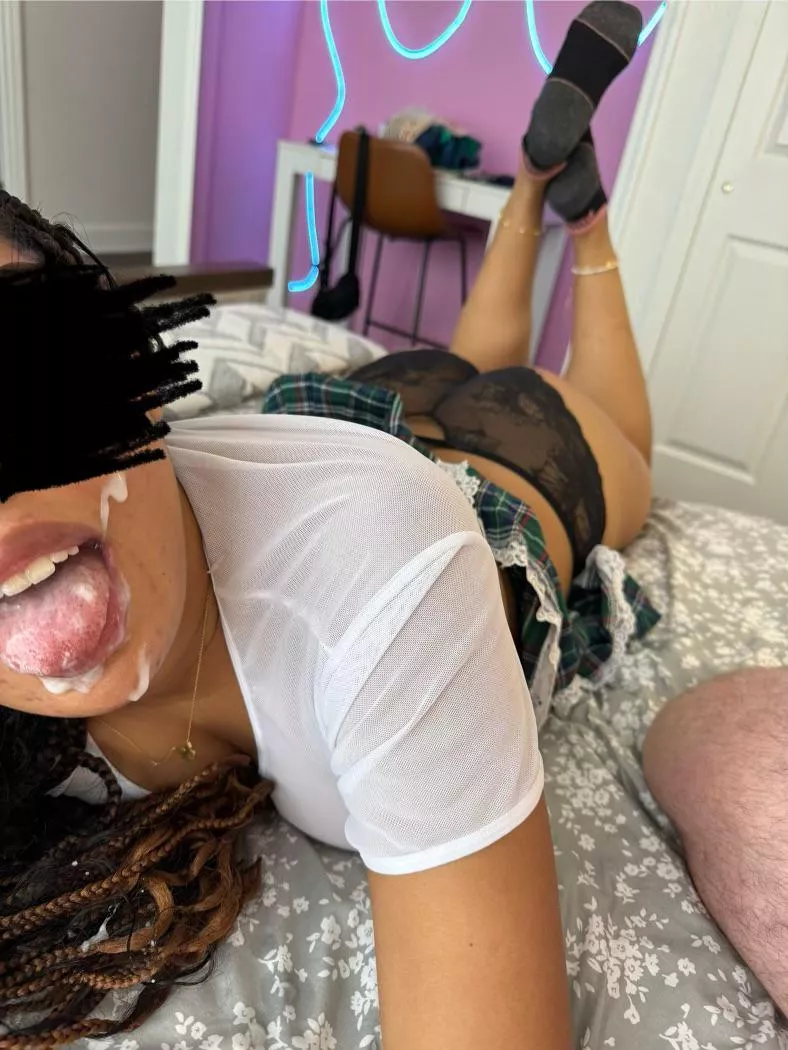 My little cumslut got exactly what she wanted posted by SunshineAndKink_FLOR