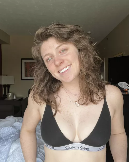 New here! Nice to meet ya! [f] by creepyt0es