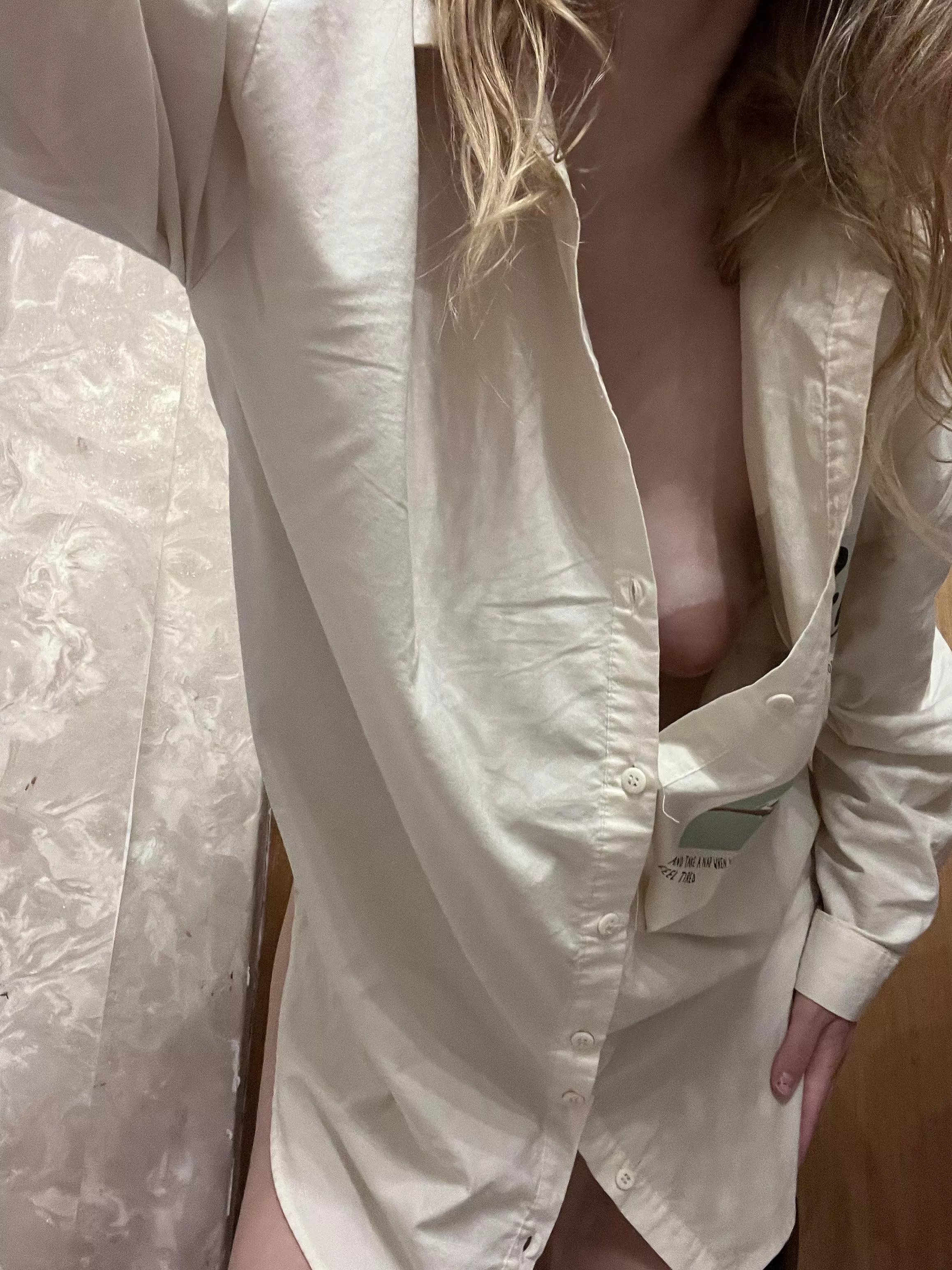 She wants to say hi posted by Sely_Ry