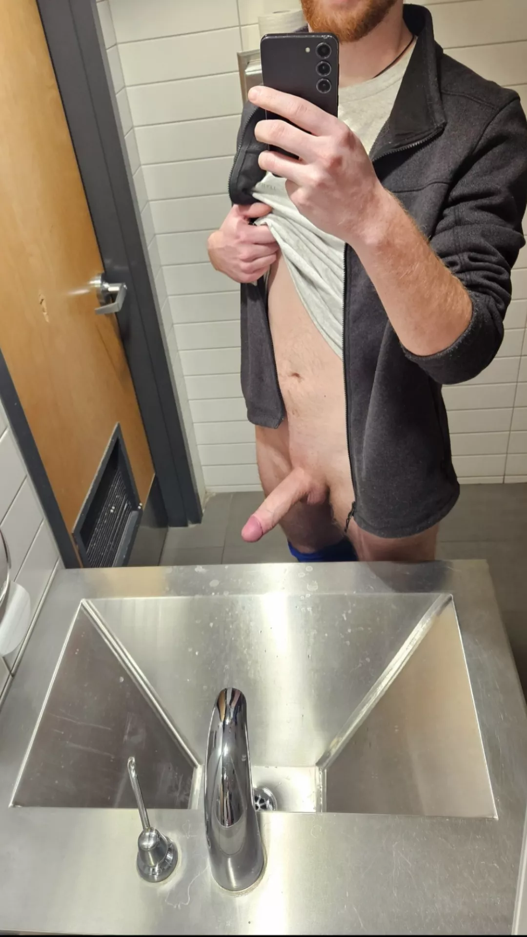 Should I grow my pubes? posted by Icy_Wealth_121