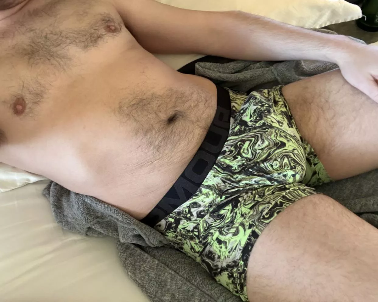 Somebody help wake me up  posted by ggpeyton12