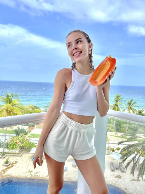 thanks for taking me cute picture here, it also show's how petite i am by vaudismabsolute94