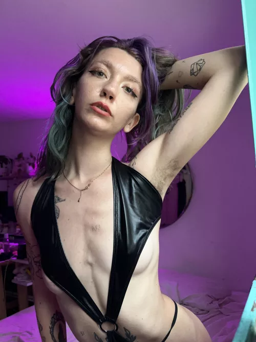 Touch it  by indieonline