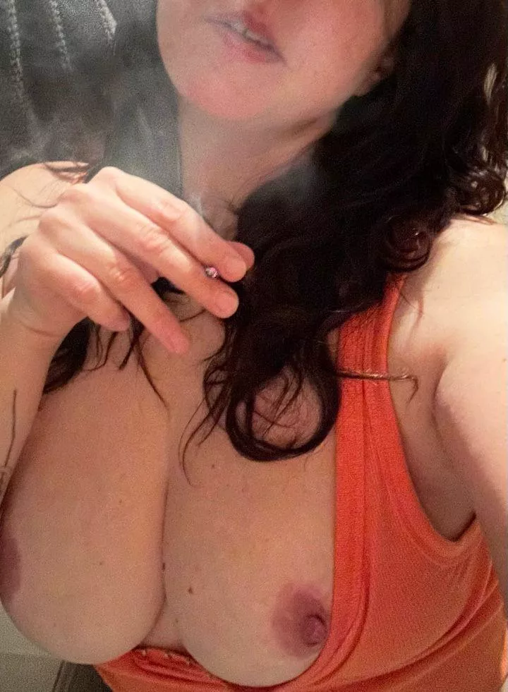 wake & bake (F) 🍊🍊🍃 posted by PoolBunny12