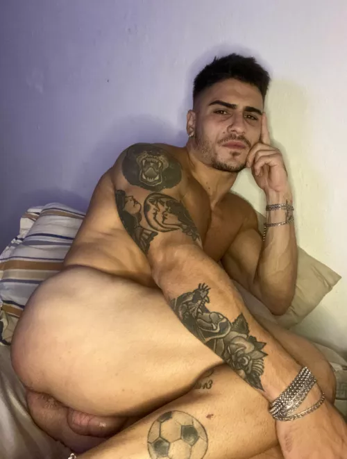 What are you looking at by Sea_Eagle_4027